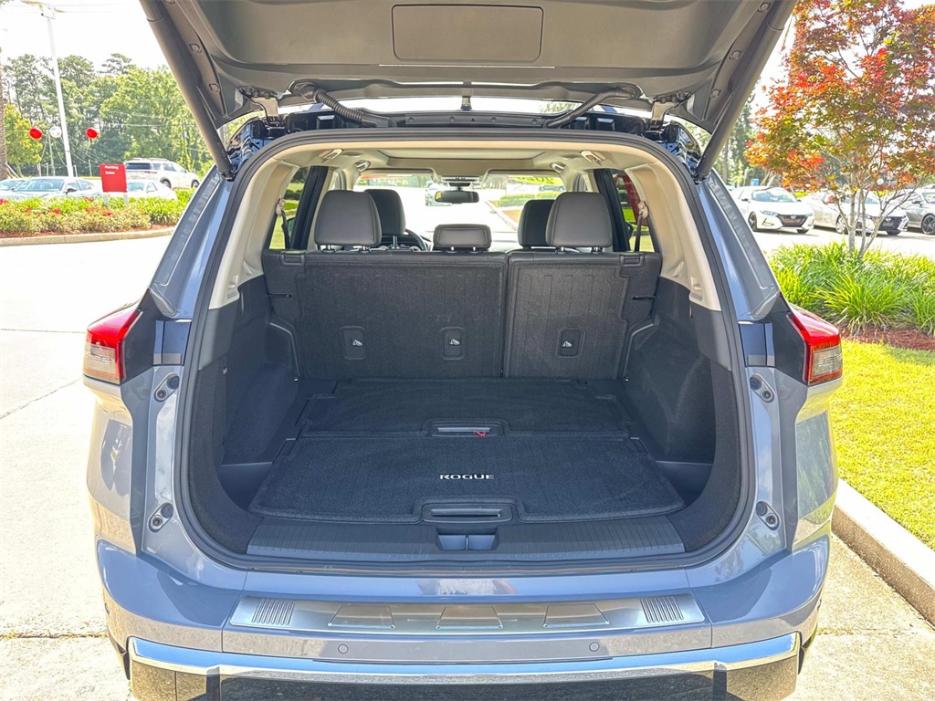 2025 Nissan Rogue Platinum photo 7
