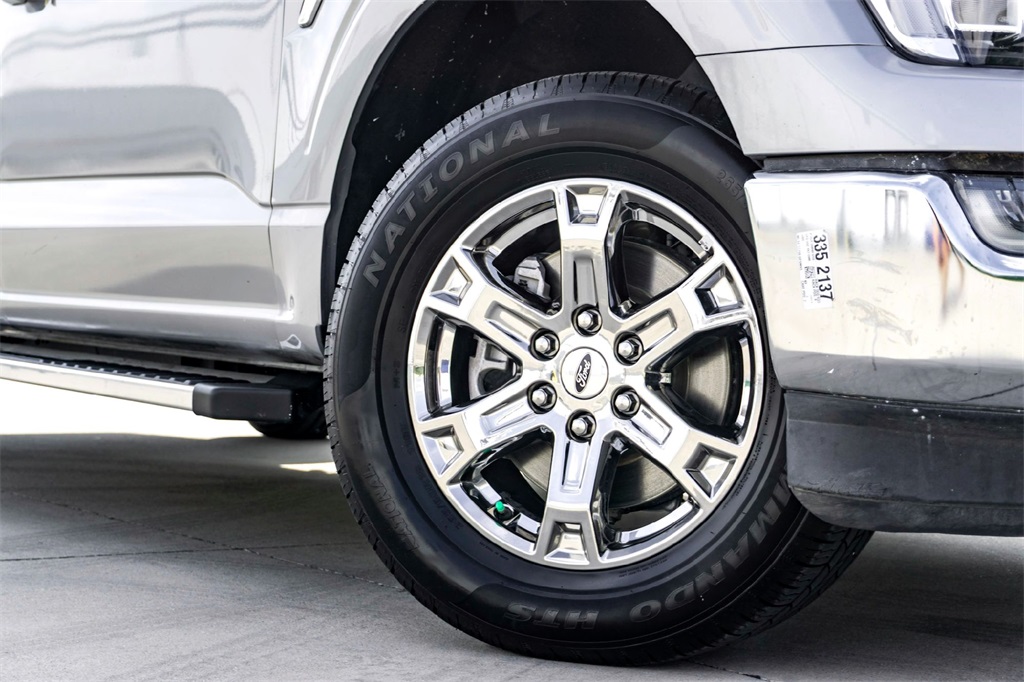 2023 Ford F-150 Lariat photo 2