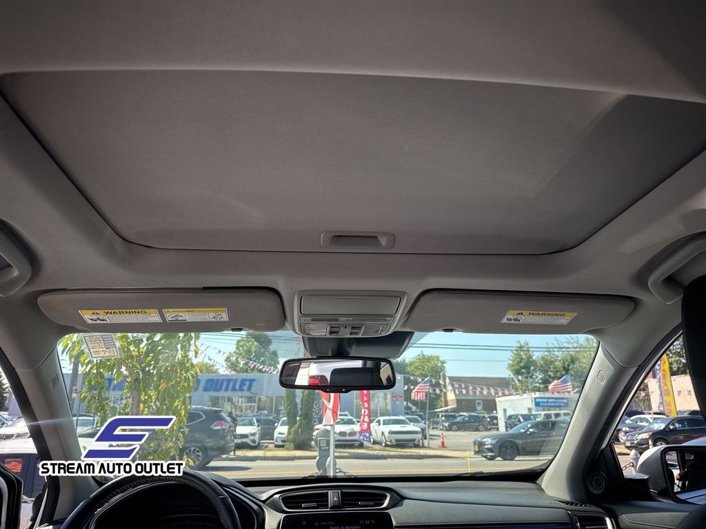2022 Honda CR-V Touring photo 23