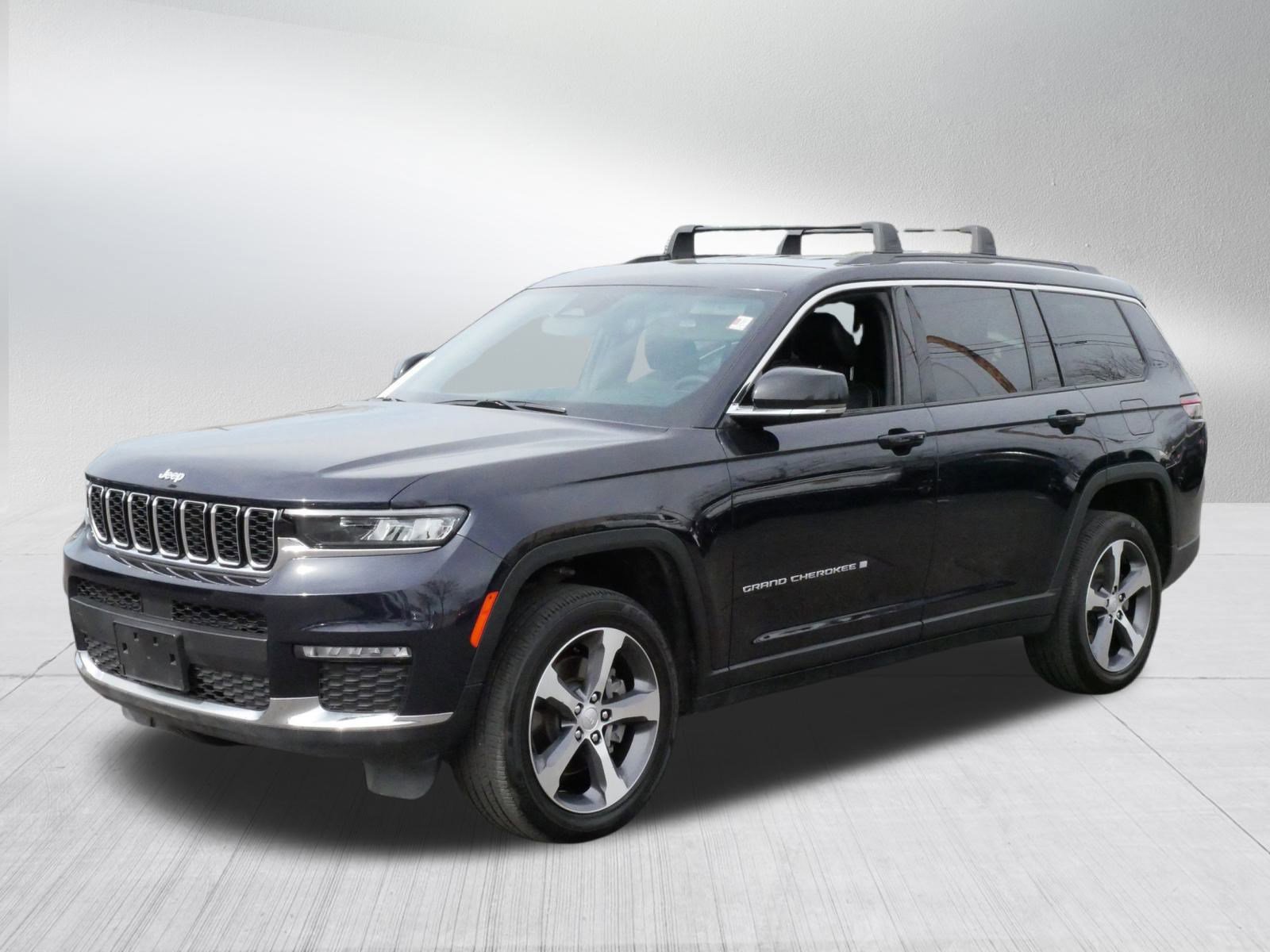 2024 Jeep Grand Cherokee Limited photo 3