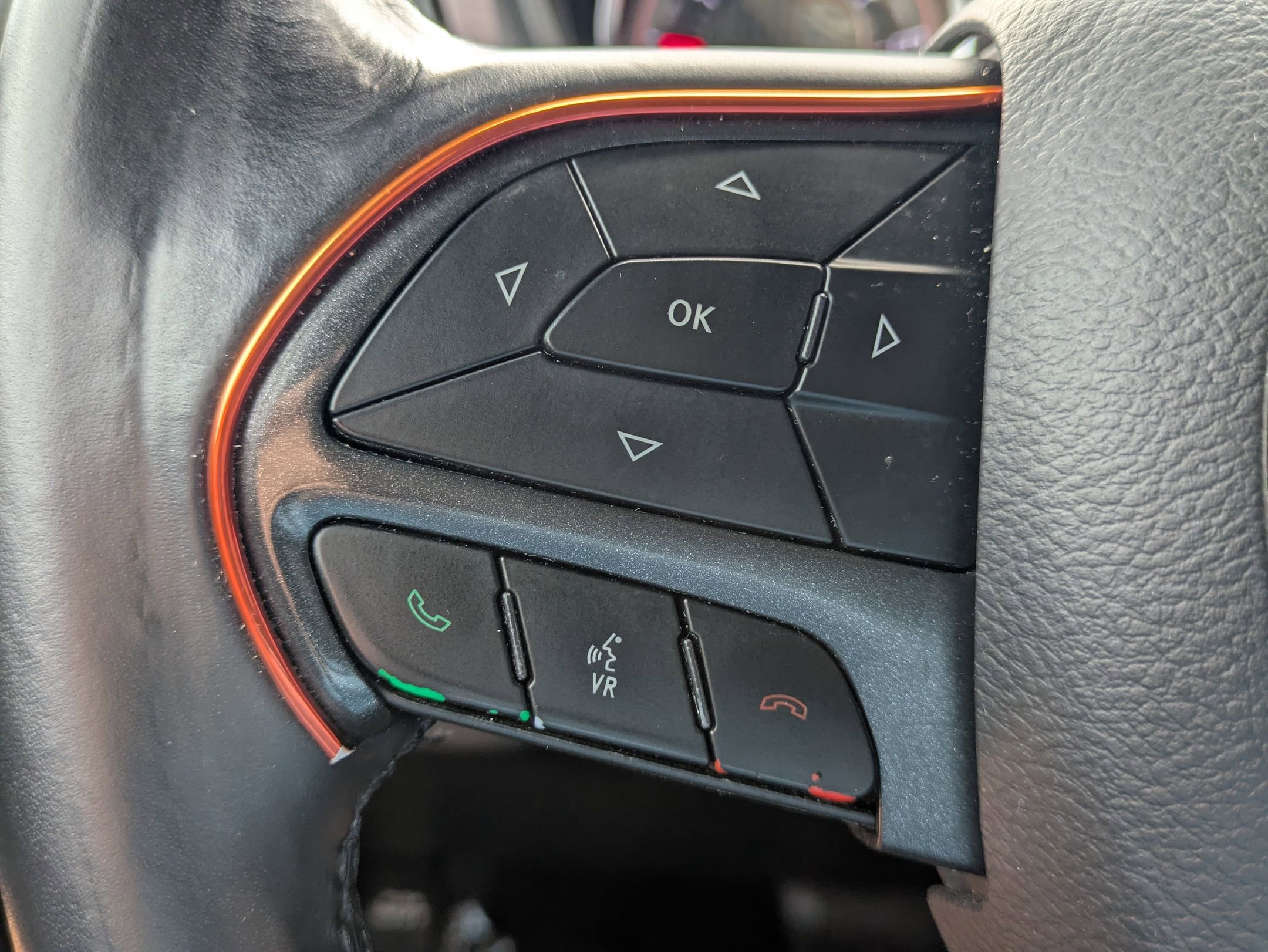 2018 Dodge Challenger SXT photo 17