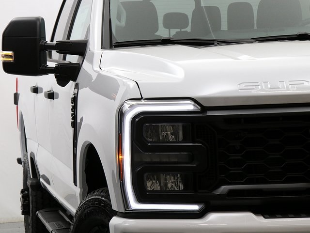 2026 Ford F-250 XL photo 4