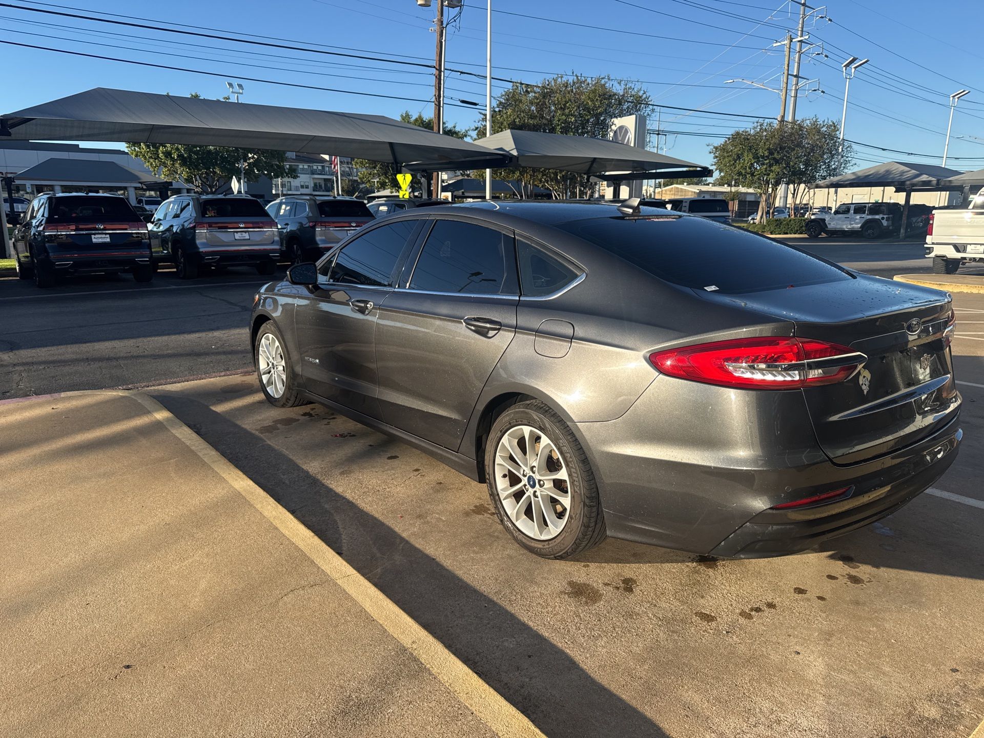 2019 Ford Fusion Hybrid SE photo 2