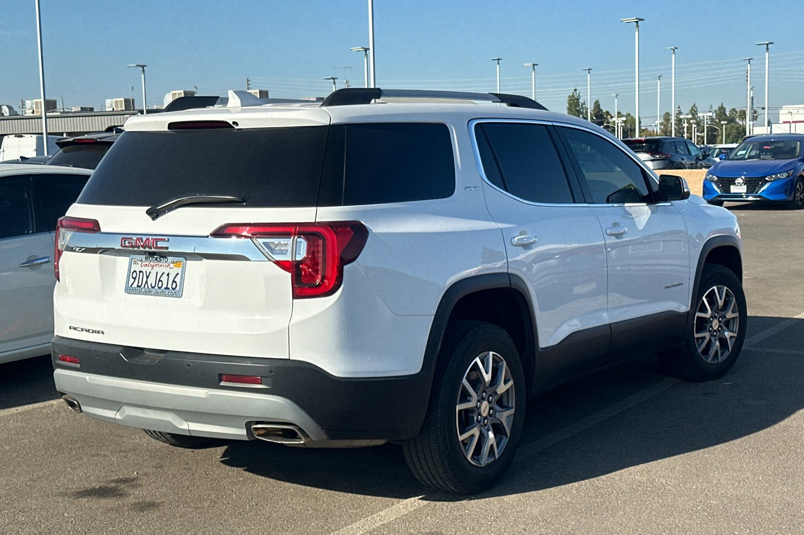 2020 Gmc Acadia SLT photo 2