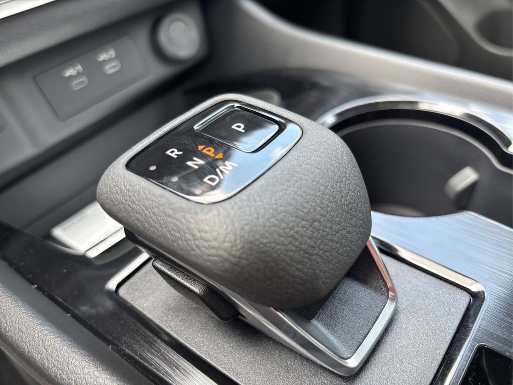 2025 Nissan Rogue S photo 30
