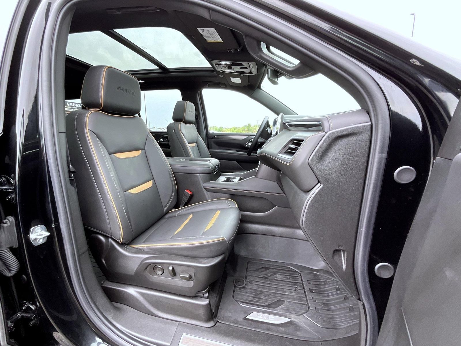 2024 Gmc Yukon AT4 photo 15