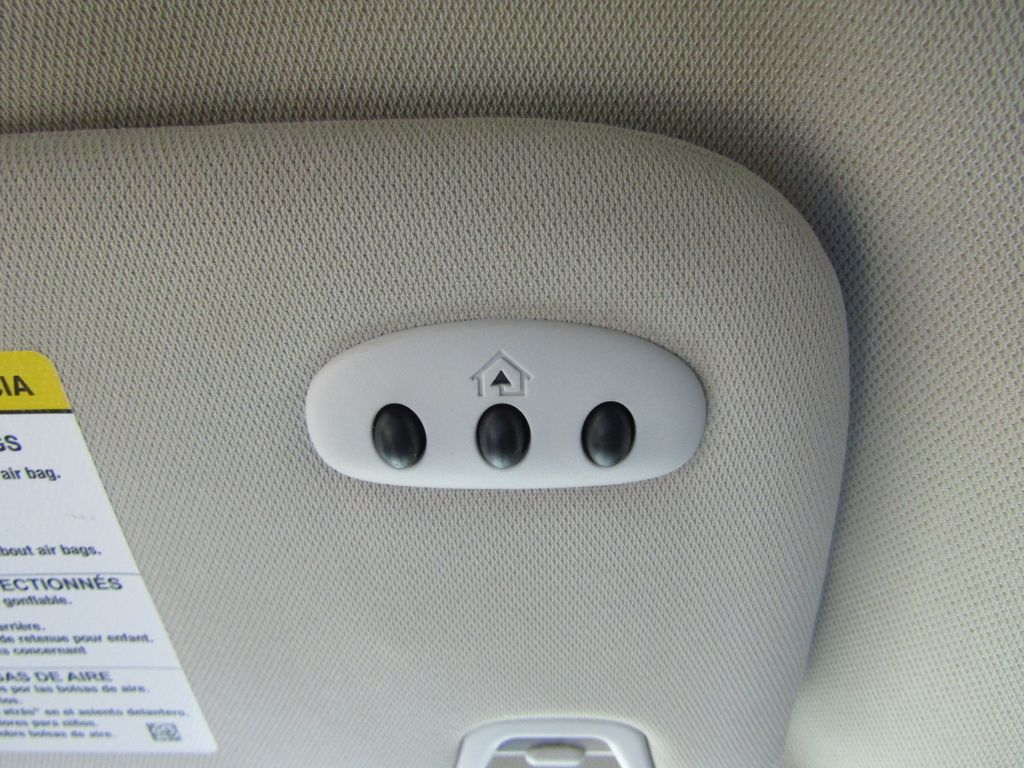 2023 Ford Edge SEL photo 25