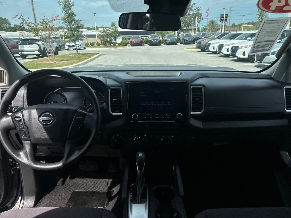 2024 Nissan Frontier SV photo 20