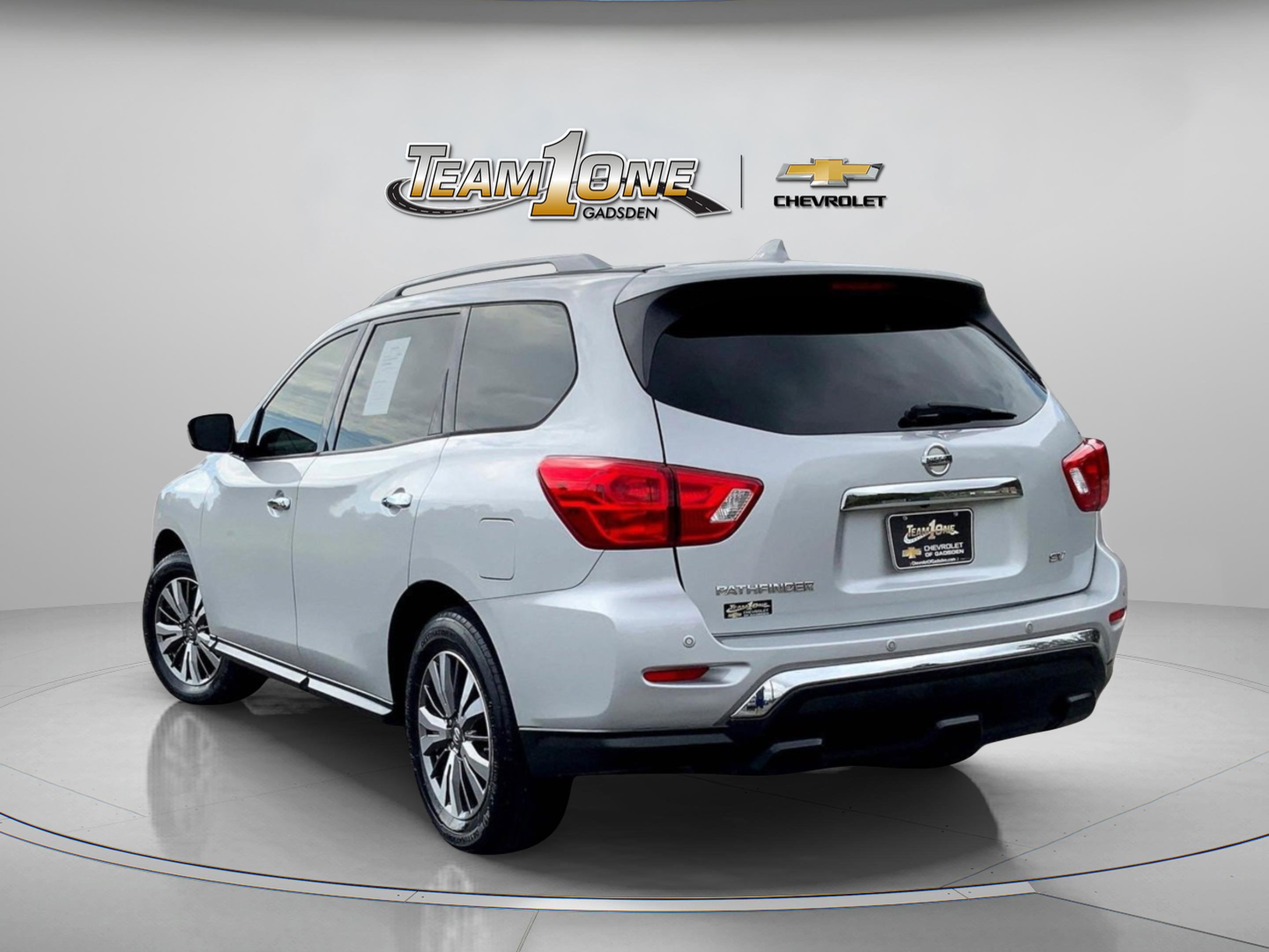 2019 Nissan Pathfinder SV photo 4