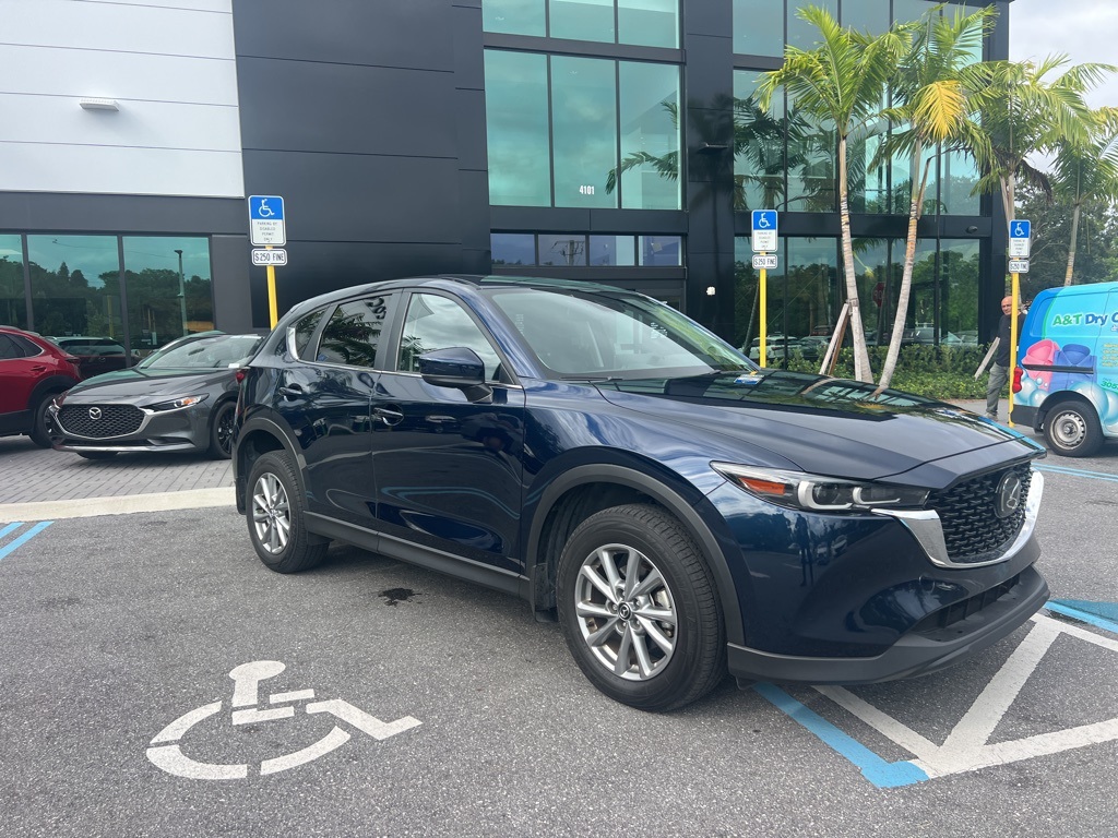 2023 Mazda CX-5 2.5 S Preferred photo 3