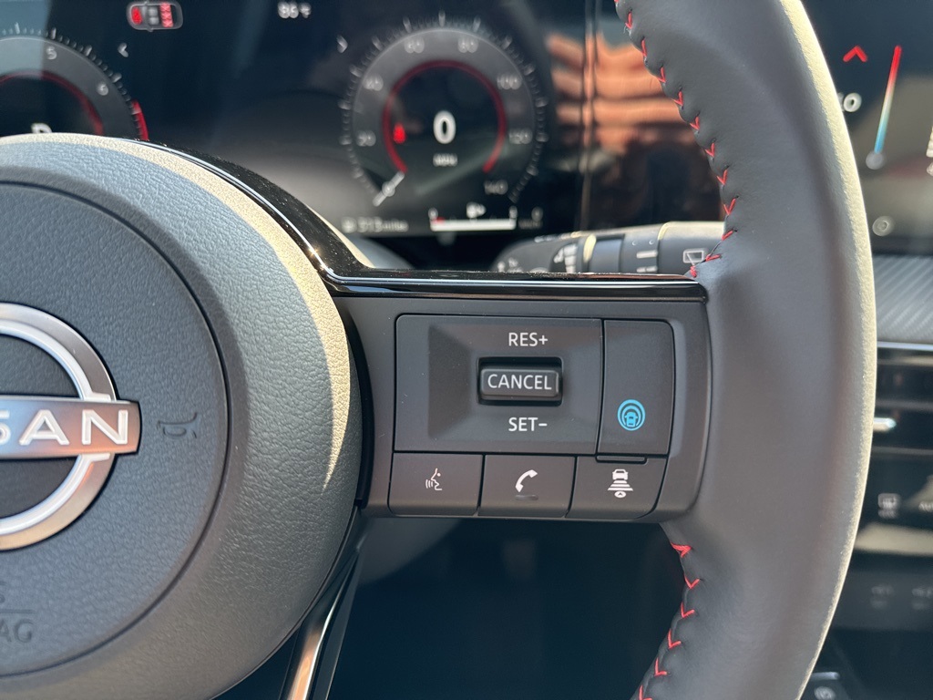2026 Nissan Kicks SR photo 14