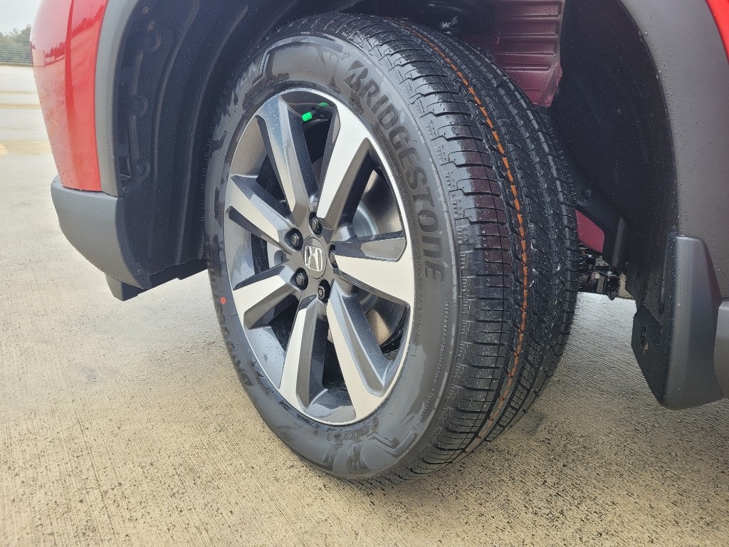 2025 Honda Pilot Touring photo 8