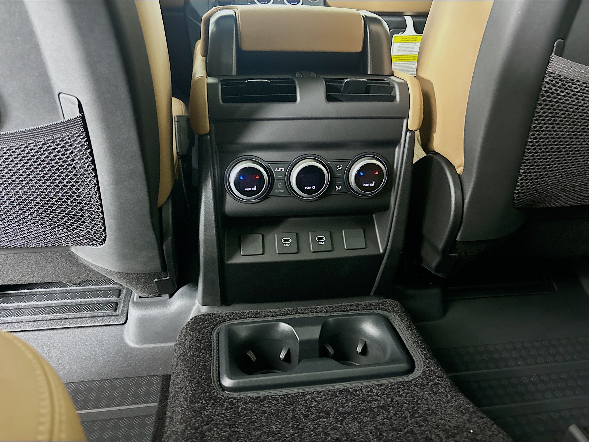 2025 Land Rover Defender 130 S photo 24