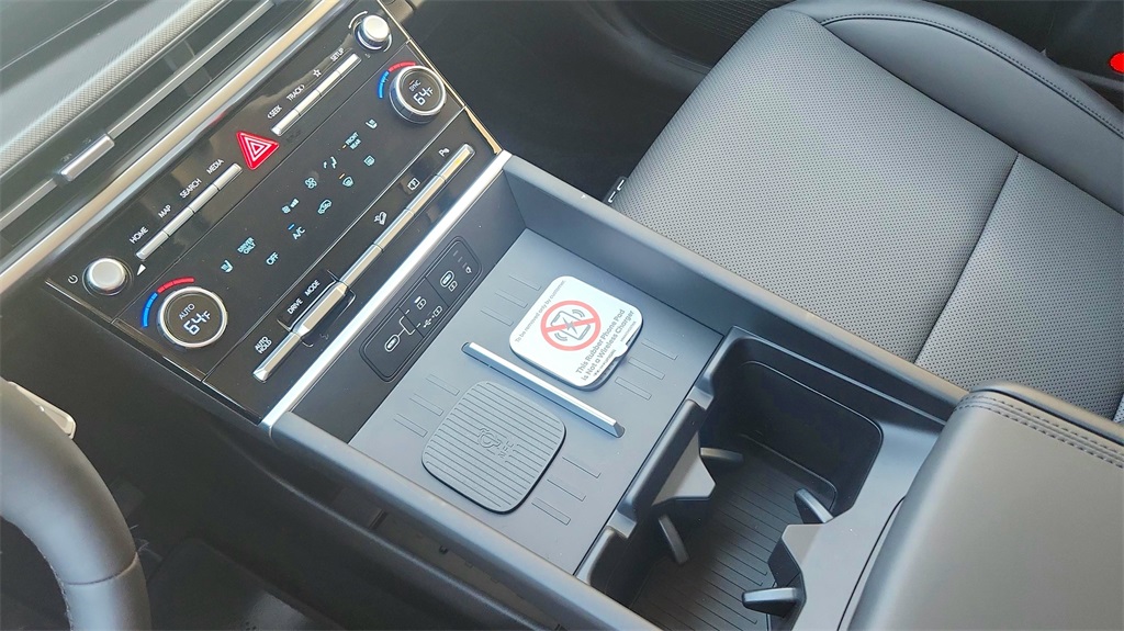 2025 Hyundai Santa Fe SEL photo 18