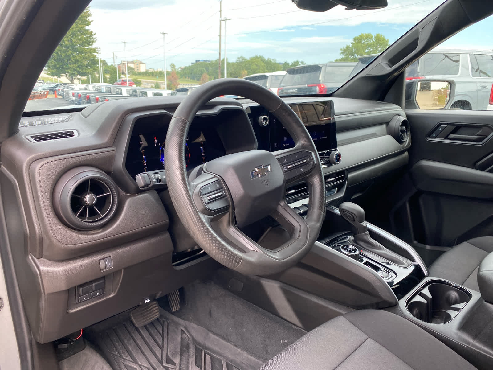 2023 Chevrolet Colorado Trail Boss photo 12