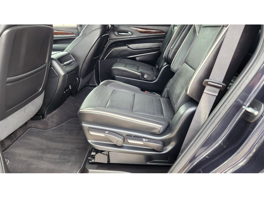 2024 Cadillac Escalade Premium Luxury photo 2