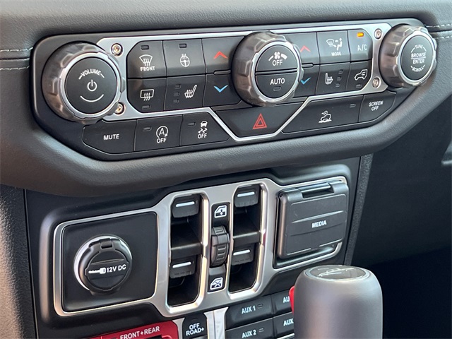 2025 Jeep Gladiator Rubicon photo 20
