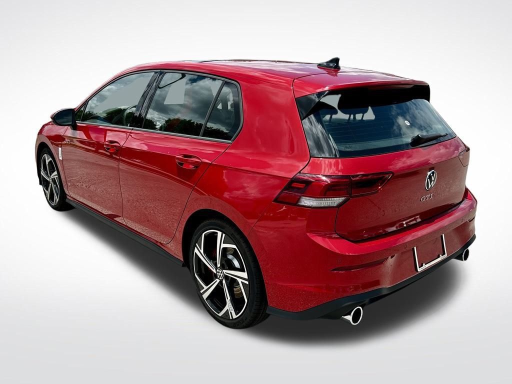 2025 Volkswagen Golf GTI SE photo 3