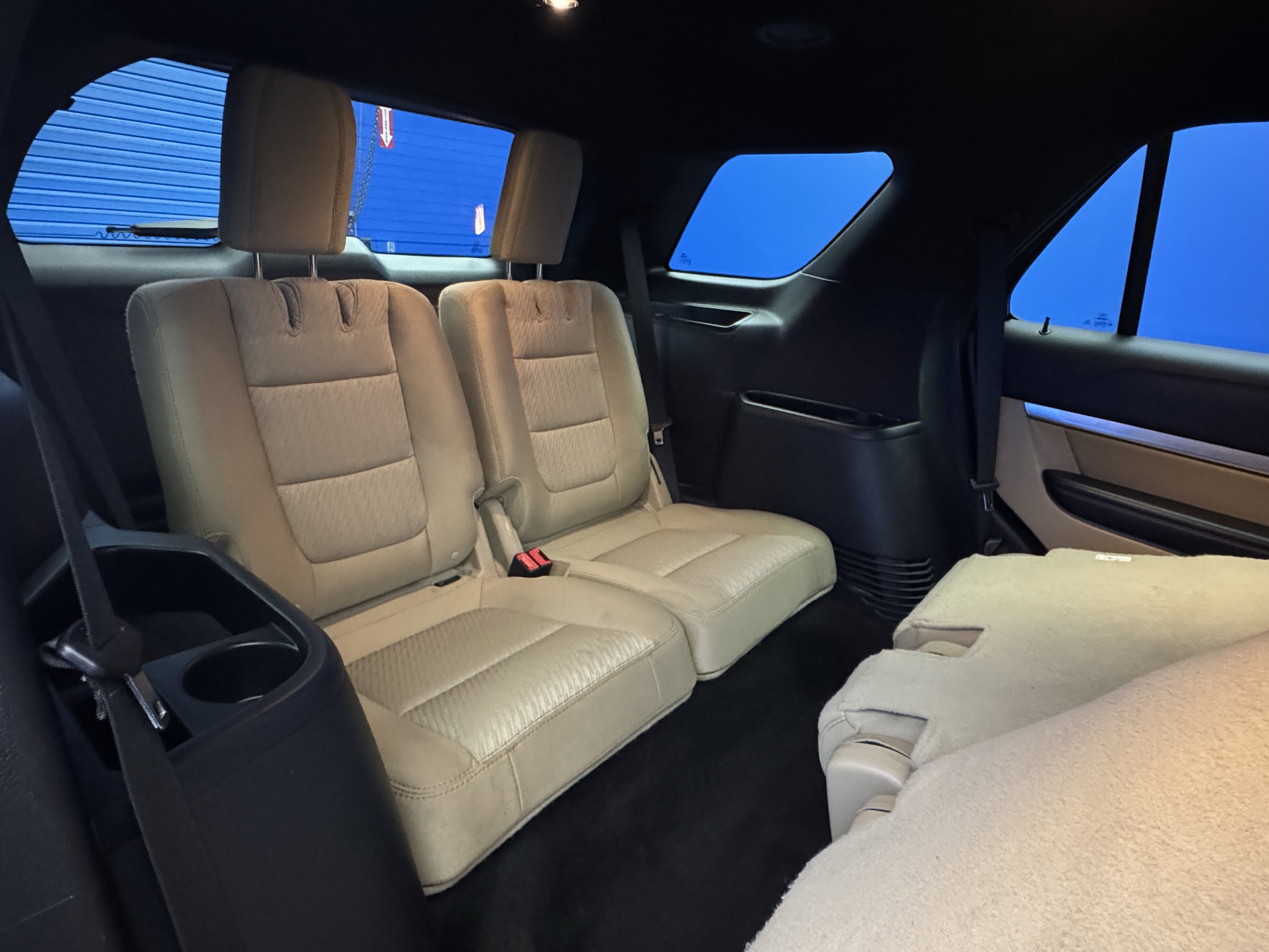 2016 Ford Explorer Base photo 4