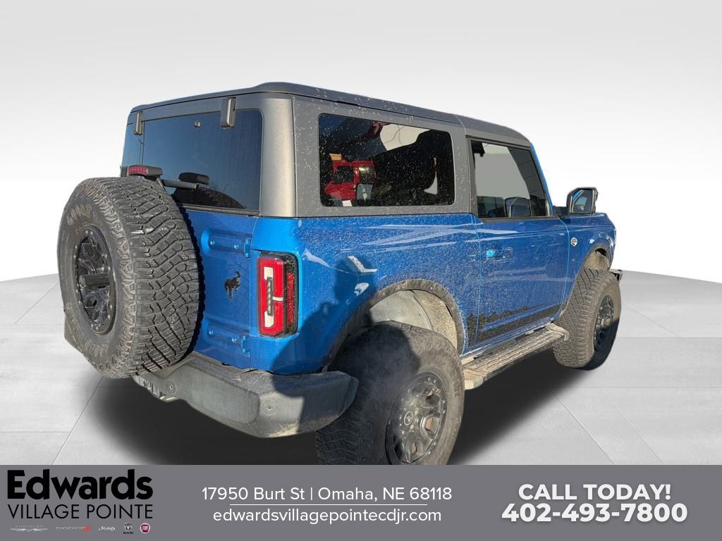 2021 Ford Bronco Wildtrak photo 2