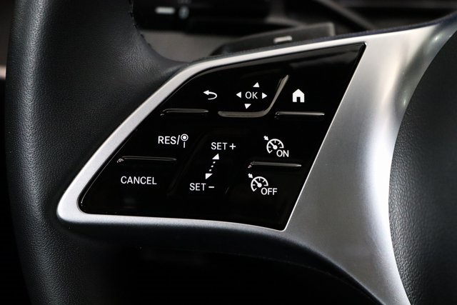 2025 Mercedes Benz C 300 4MATIC photo 4