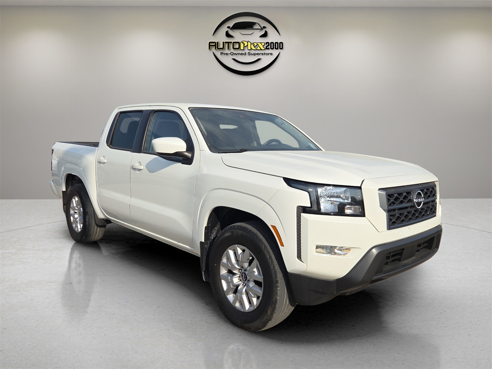 2022 Nissan Frontier SV's photo