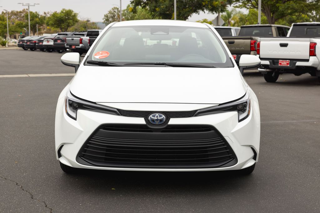 2025 Toyota Corolla Hybrid LE photo 3