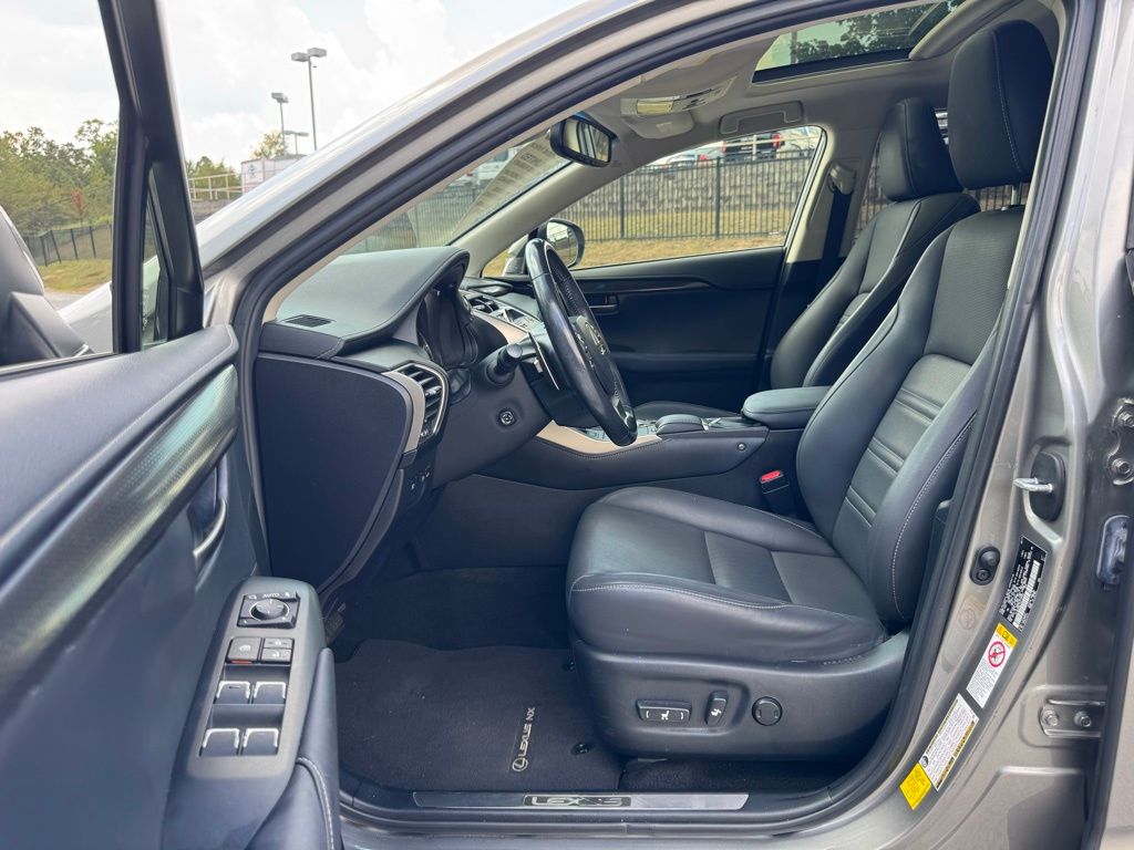 2019 Lexus NX 300h Luxury photo 24