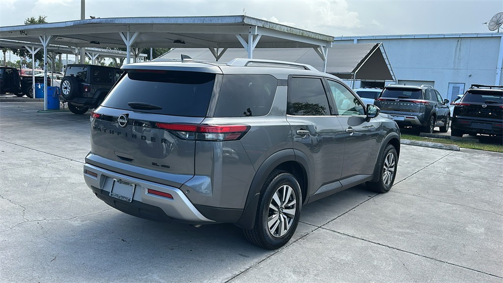 2022 Nissan Pathfinder SL photo 5