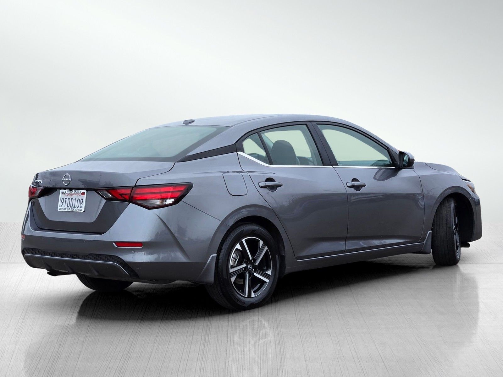 2025 Nissan Sentra SV photo 4