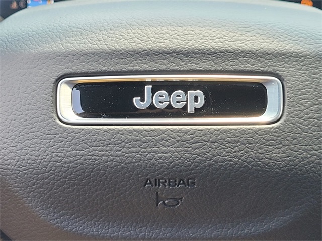 2025 Jeep Grand Cherokee Laredo X photo 21