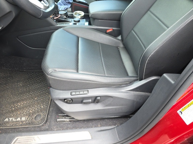 2023 Volkswagen Atlas V6 SEL R-Line photo 4