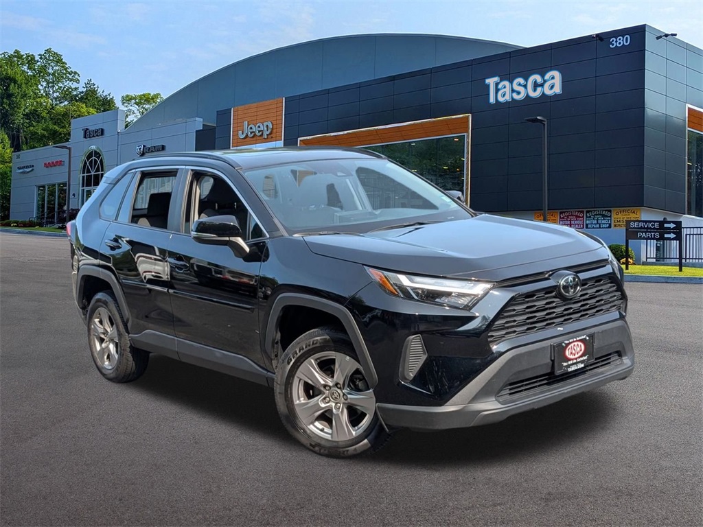 Used 2022 Black Toyota XLE image 1