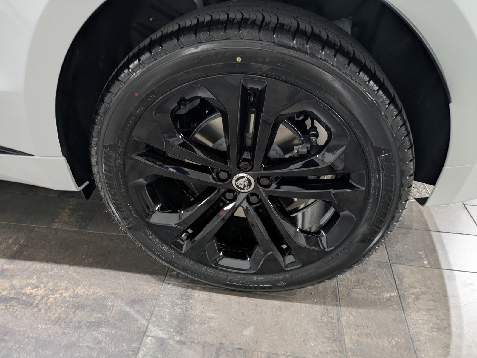 2026 Jaguar F-PACE P250 R-Dynamic S photo 13