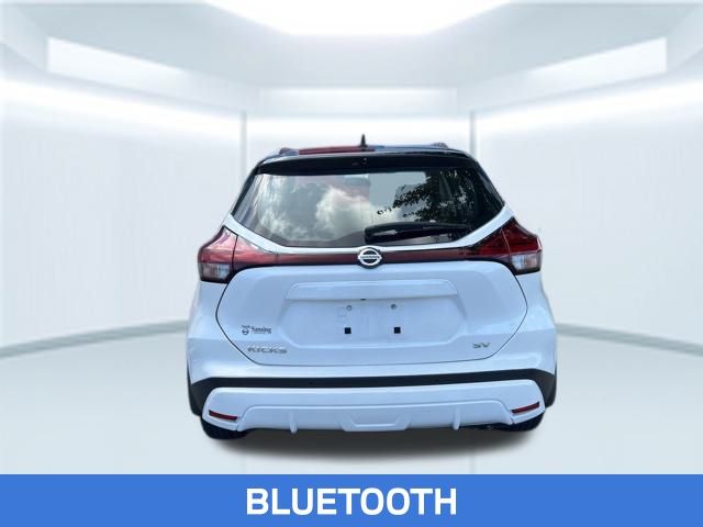 2021 Nissan Kicks SV photo 2