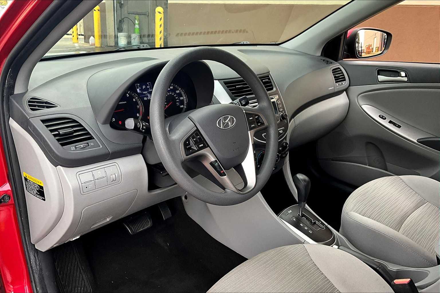 2016 Hyundai Accent SE photo 16