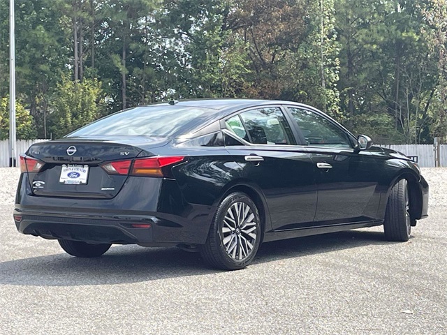 2024 Nissan Altima 2.5 SV photo 3