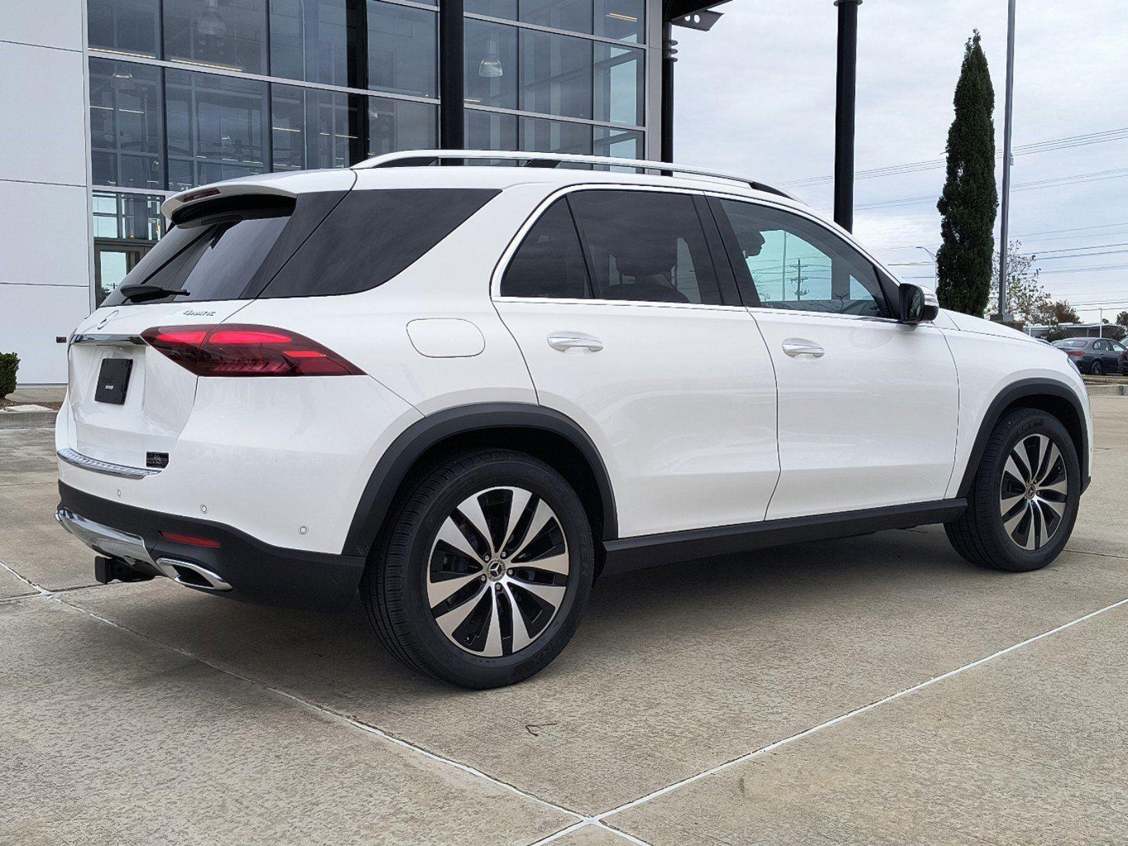 2025 Mercedes Benz GLE 350 4MATIC photo 3
