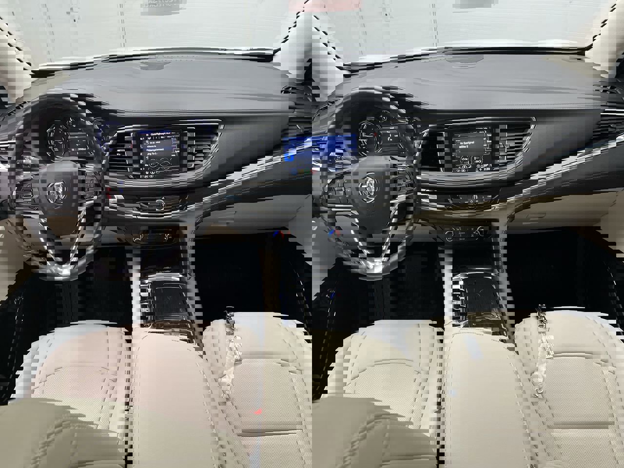 2023 Buick Enclave Essence photo 3