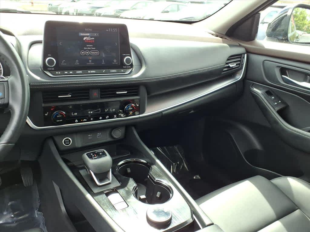 2023 Nissan Rogue SV photo 13