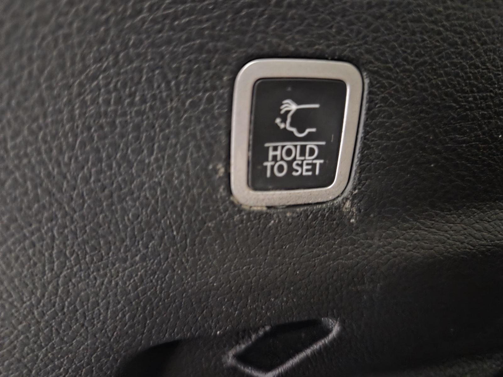 2024 Jeep Wagoneer L Series II Carbide photo 33