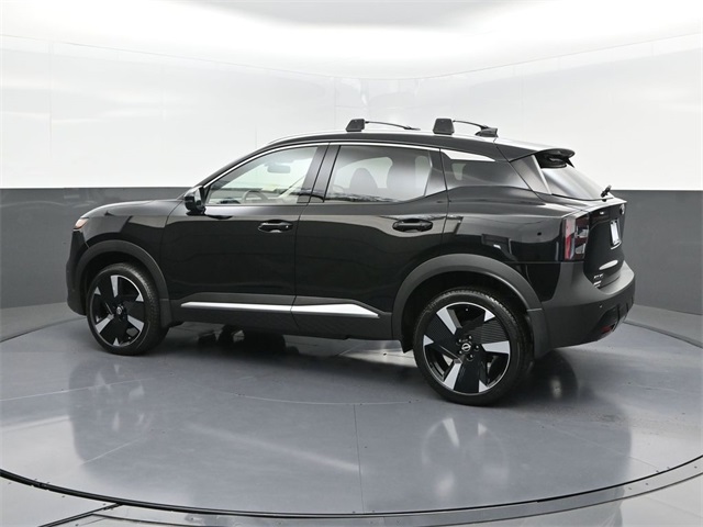 2025 Nissan Kicks SR photo 3