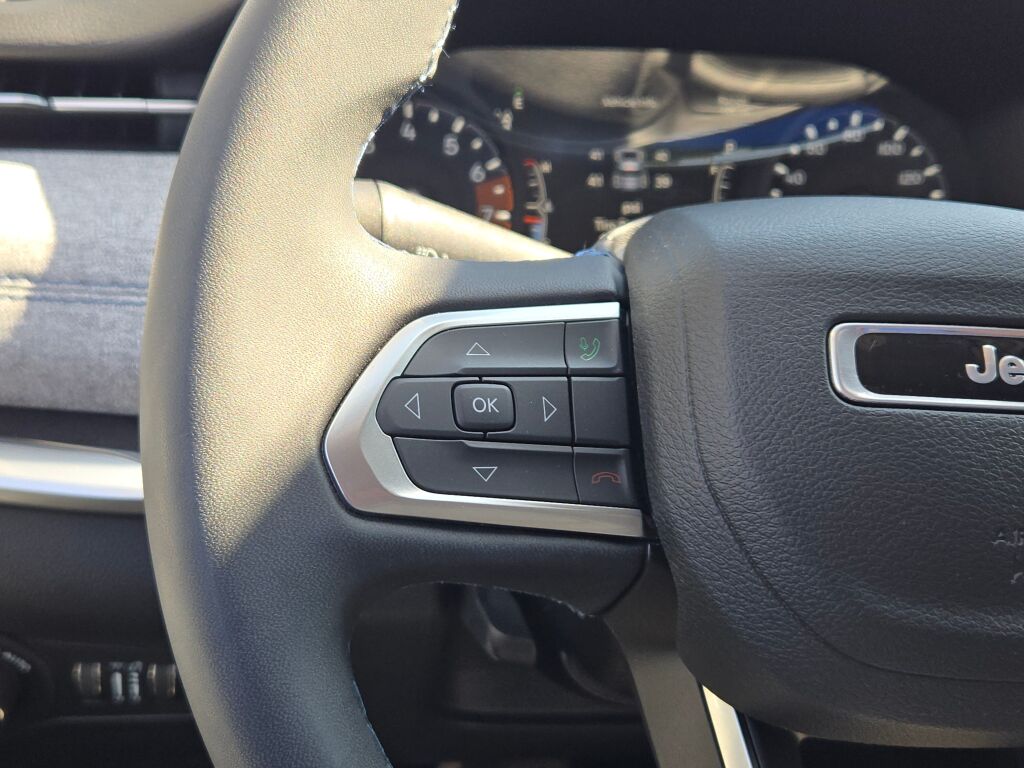 2022 Jeep Compass Latitude photo 24