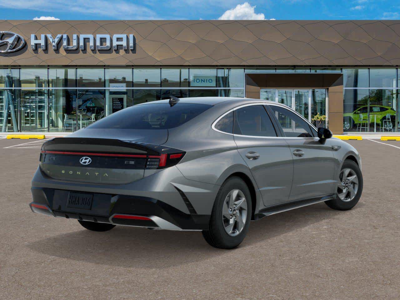2026 Hyundai Sonata SE's photo