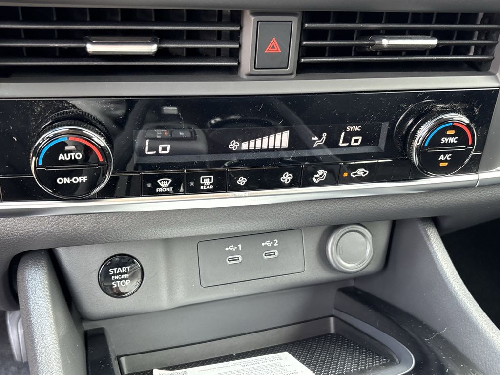 2026 Nissan Rogue SV photo 12