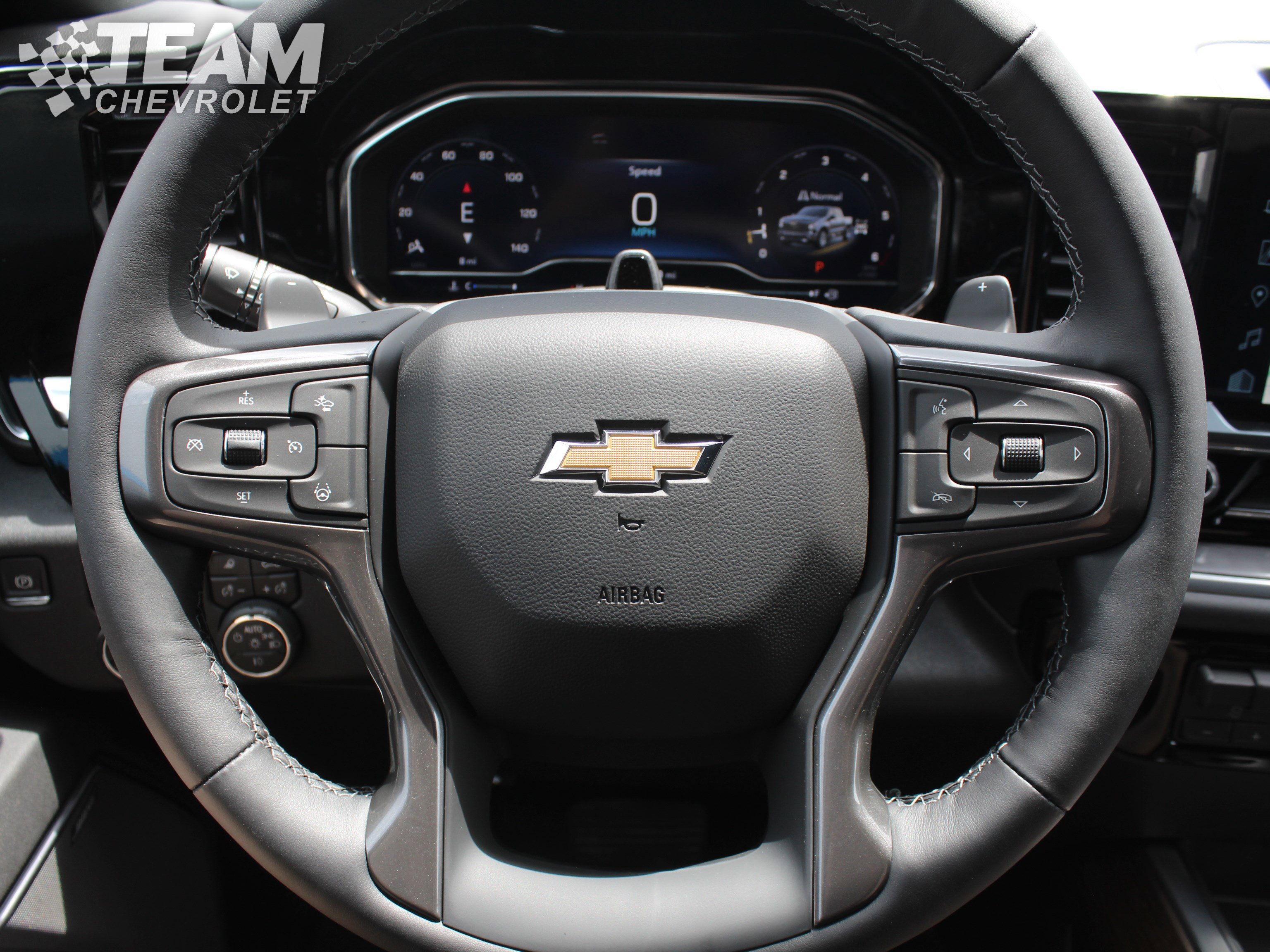 2025 Chevrolet Silverado 1500 High Country photo 11