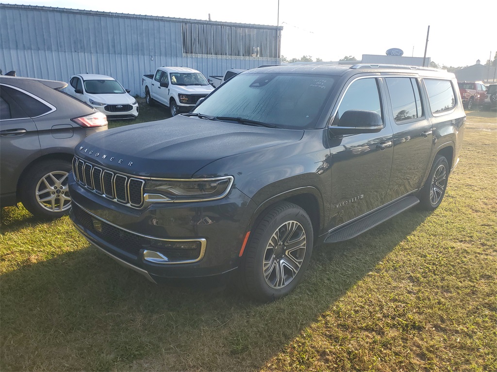 2023 Jeep Wagoneer L Series II photo 4