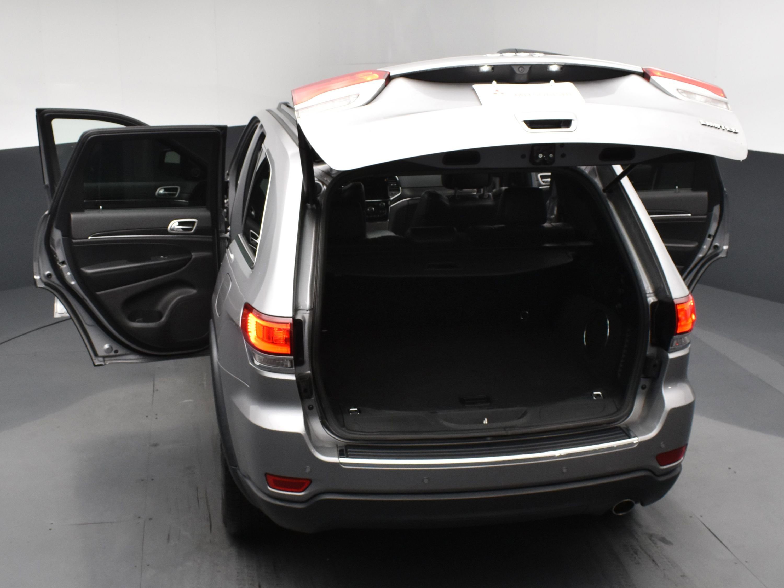 2020 Jeep Grand Cherokee Limited photo 24