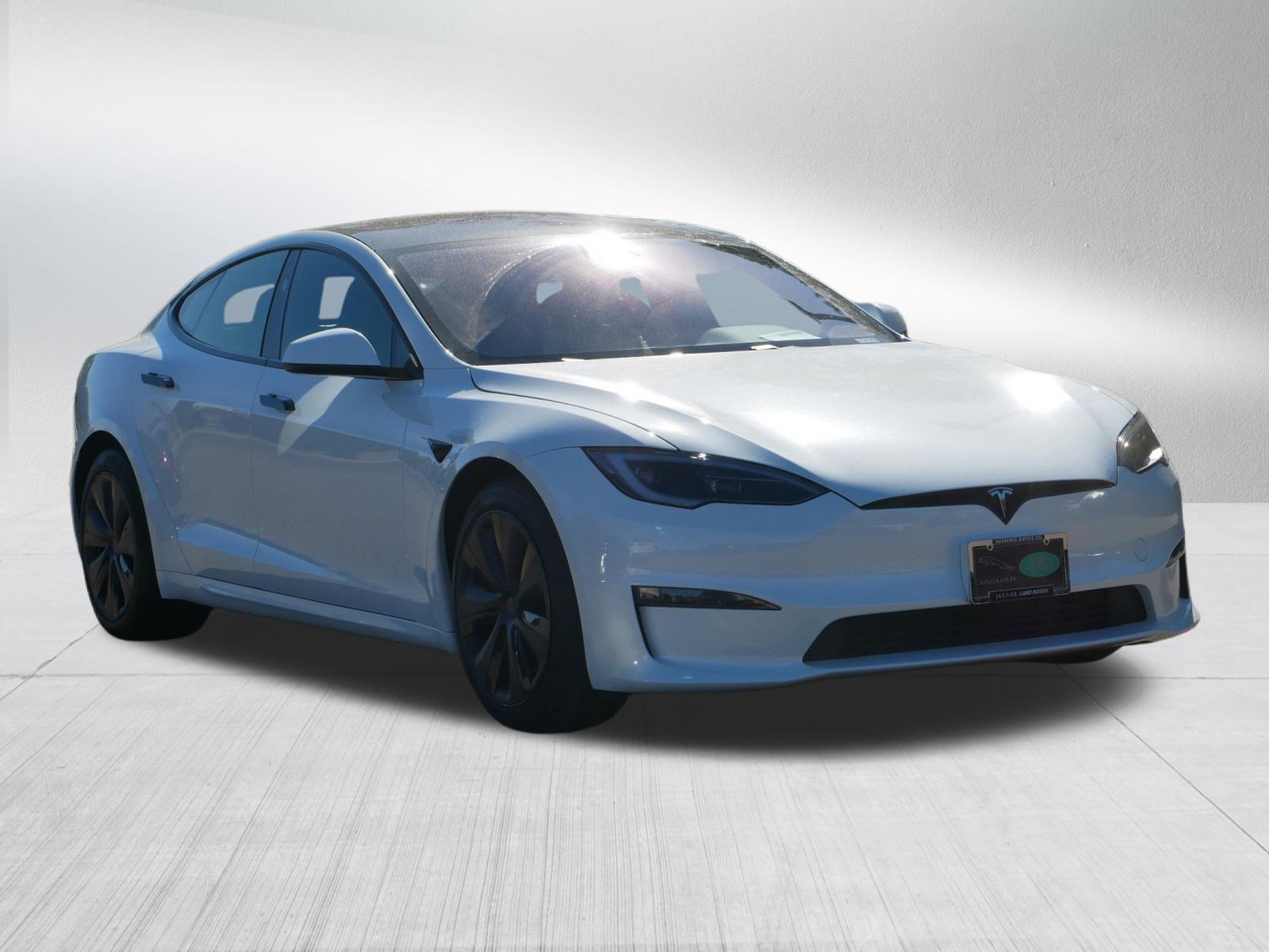 2023 Tesla Model S Plaid photo 3