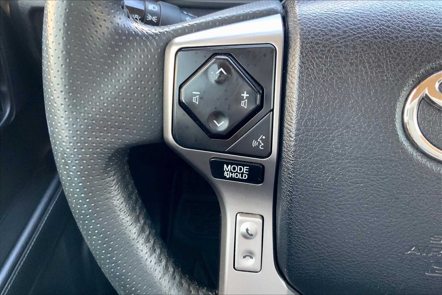 2021 Toyota 4Runner SR5 photo 16